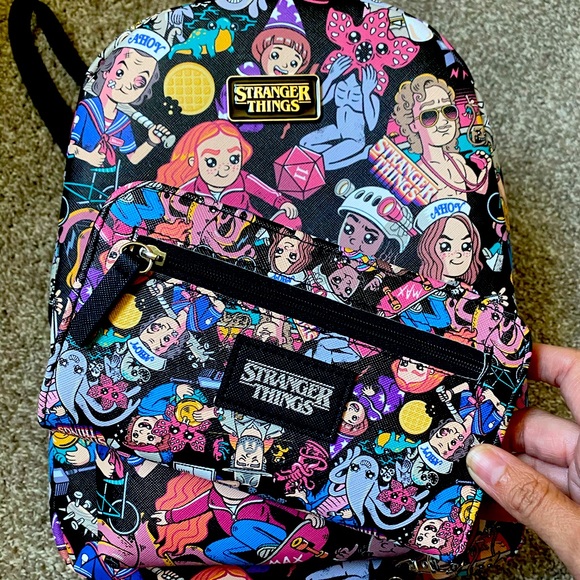 Netflix Stranger Things backpack and matching wallet - Picture 2 of 4